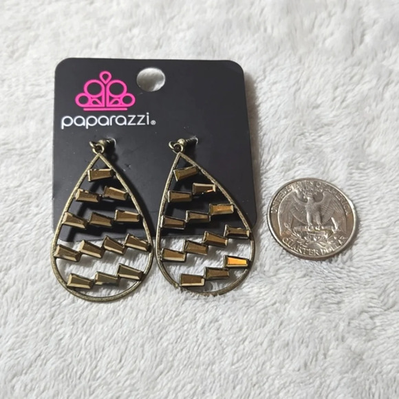 #406 NWT PPaparazzi Glitzy Grit Brass Earrings - Picture 6 of 6